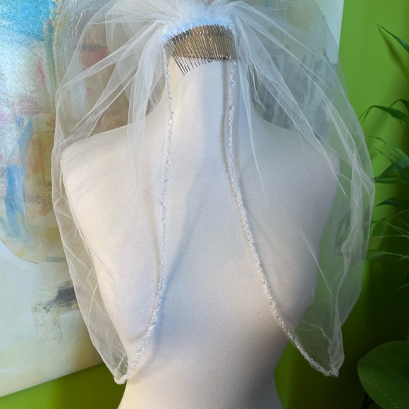 Dresses & Skirts - Beautiful veil